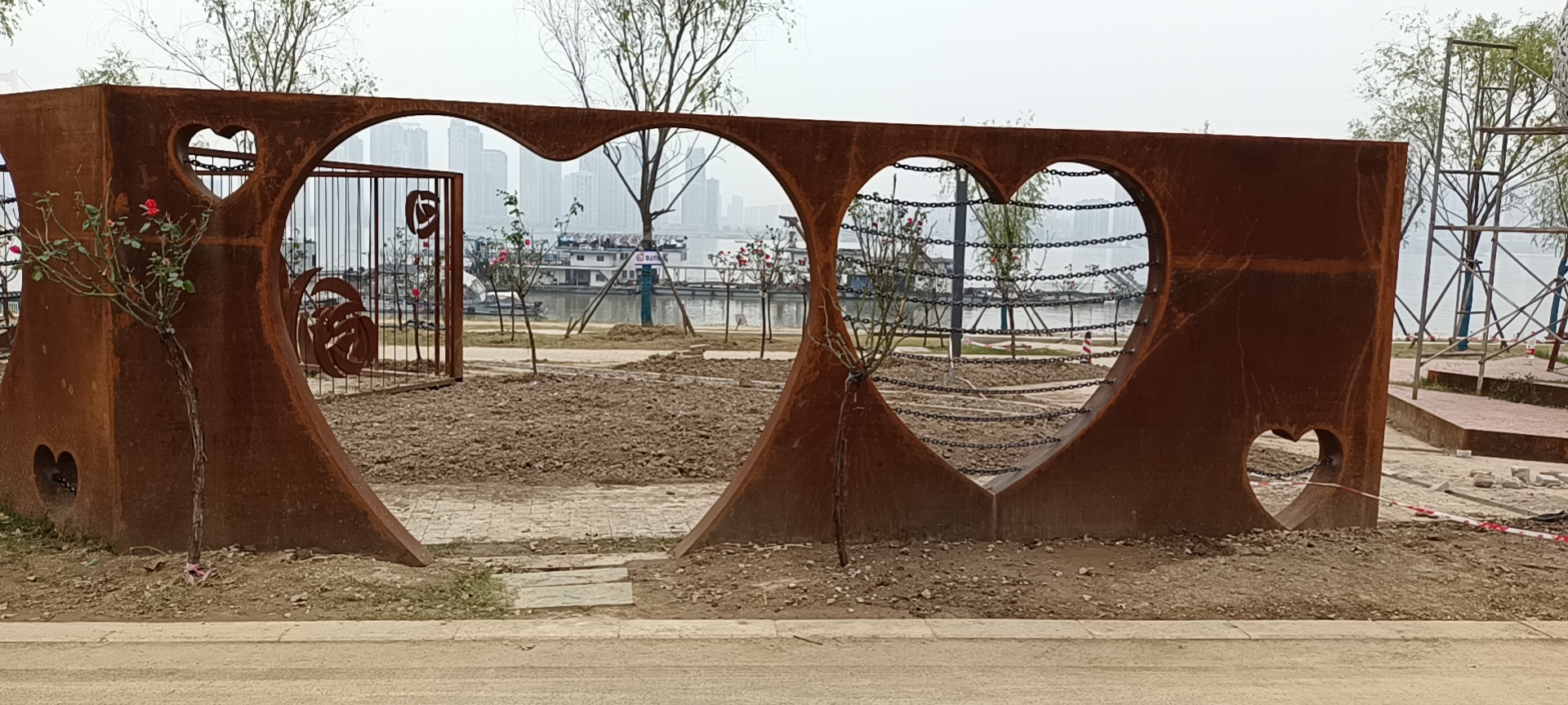 武昌八鋪街江灘耐候鋼雕塑 (3).jpg